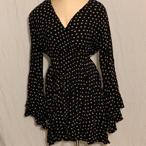 BILLABONG bell flared sleeved dress - Picture 2 of 7